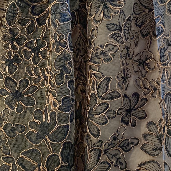 NWOT Belle badgley mischka lace overlay dress - Picture 4 of 7